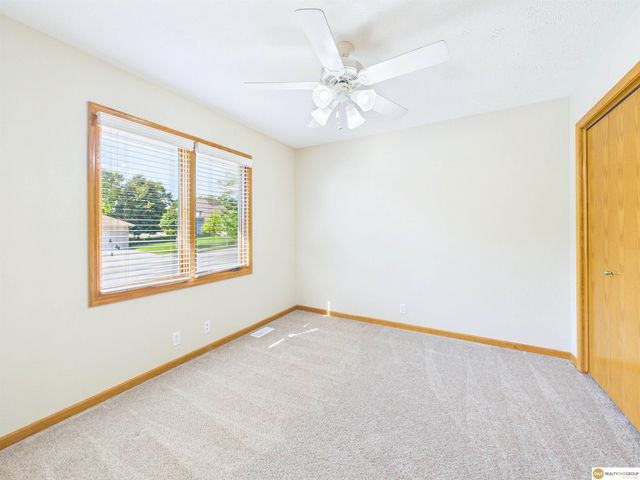 16910 Seward Street, Omaha, NE 68118