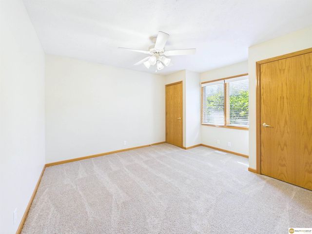 16910 Seward Street, Omaha, NE 68118