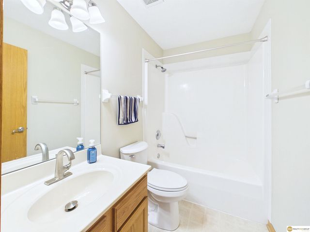 16910 Seward Street, Omaha, NE 68118