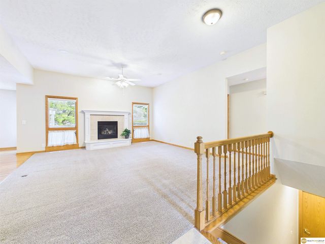 16910 Seward Street, Omaha, NE 68118