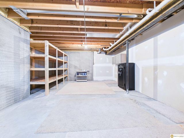 16910 Seward Street, Omaha, NE 68118