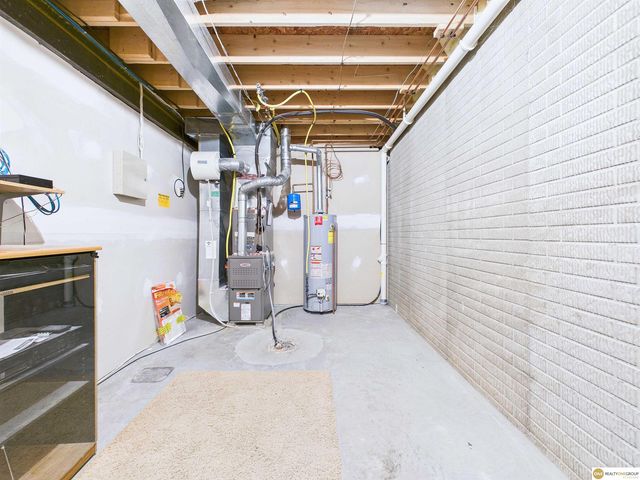 16910 Seward Street, Omaha, NE 68118