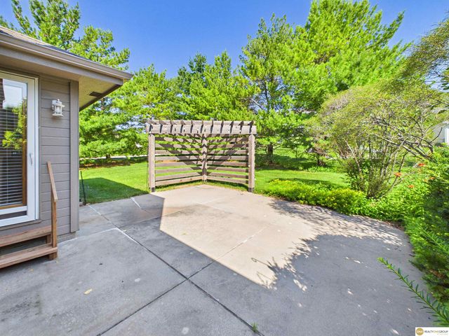 16910 Seward Street, Omaha, NE 68118