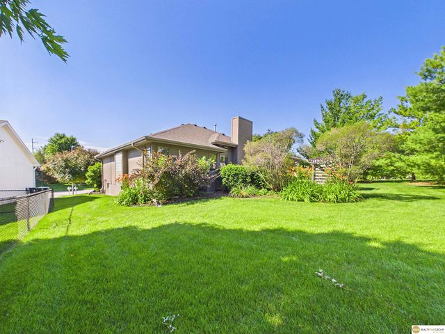 16910 Seward Street, Omaha, NE 68118