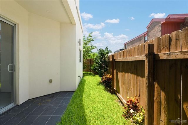 2105 S 6th Street, Mcallen, TX 78501