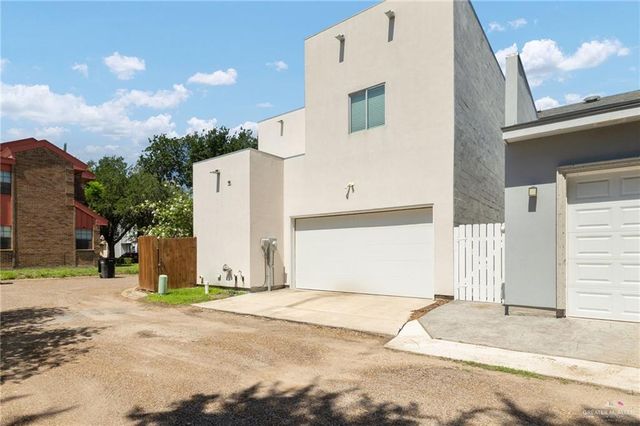 2105 S 6th Street, Mcallen, TX 78501