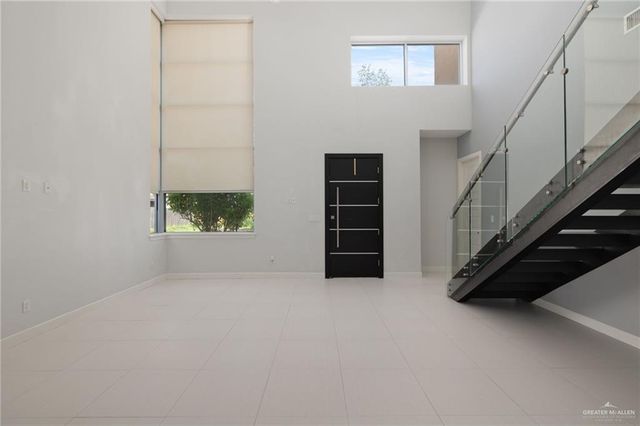 2105 S 6th Street, Mcallen, TX 78501