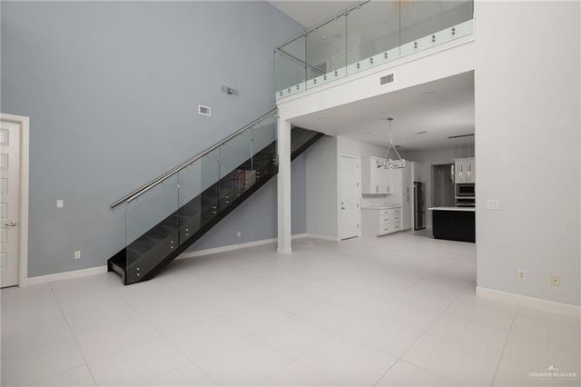 2105 S 6th Street, Mcallen, TX 78501