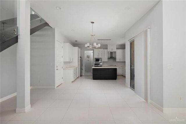 2105 S 6th Street, Mcallen, TX 78501