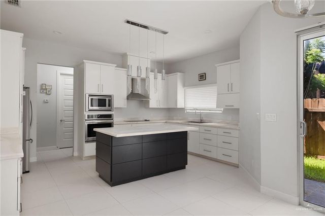 2105 S 6th Street, Mcallen, TX 78501