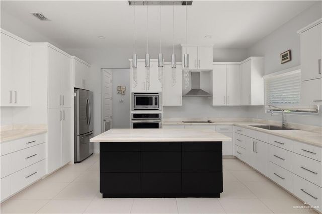 2105 S 6th Street, Mcallen, TX 78501
