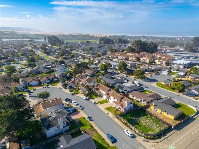 1306 Avenida Pelicanos, Oceano, CA 93445