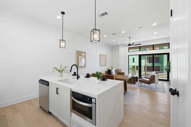 2631 Kirby Street 102, Dallas, TX 75204