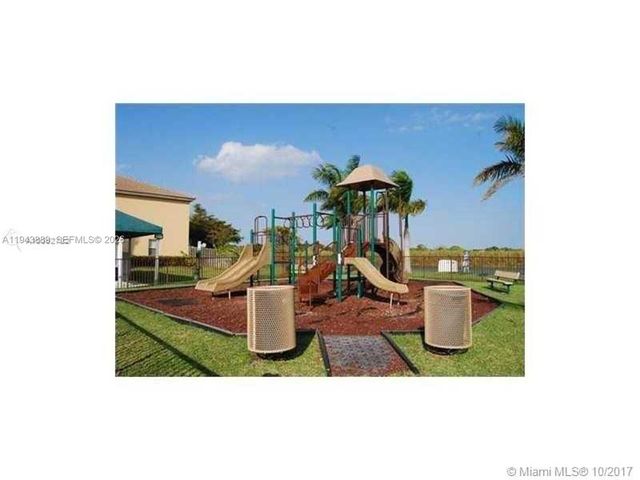 9132 SW 227th Ln, Cutler Bay, FL 33190