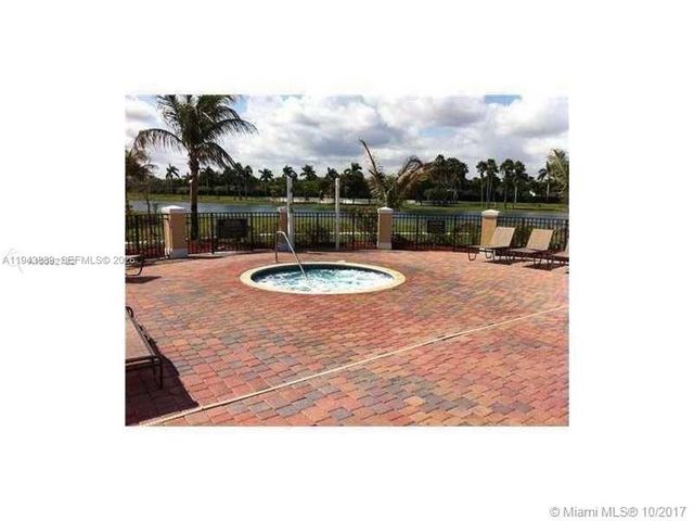 9132 SW 227th Ln, Cutler Bay, FL 33190