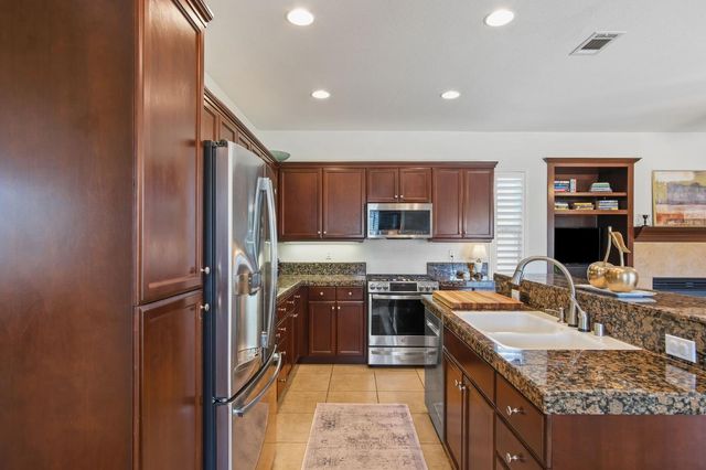 4160 N Berkeley Ave, Turlock, CA 95382