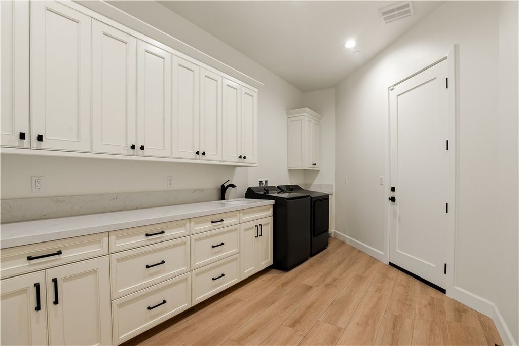 Image 20 of property listing at 2499 Sierra, Upland, CA 91784