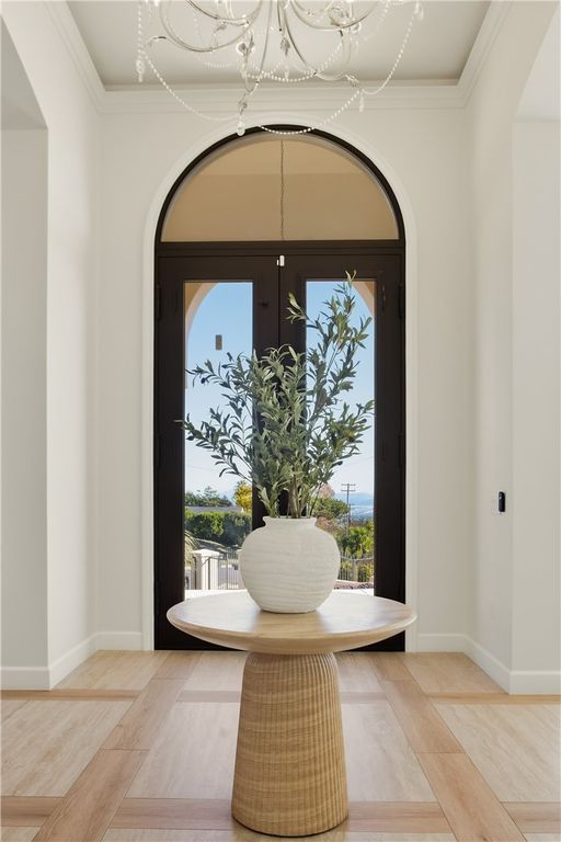 Image 5 of property listing at 2499 Sierra, Upland, CA 91784