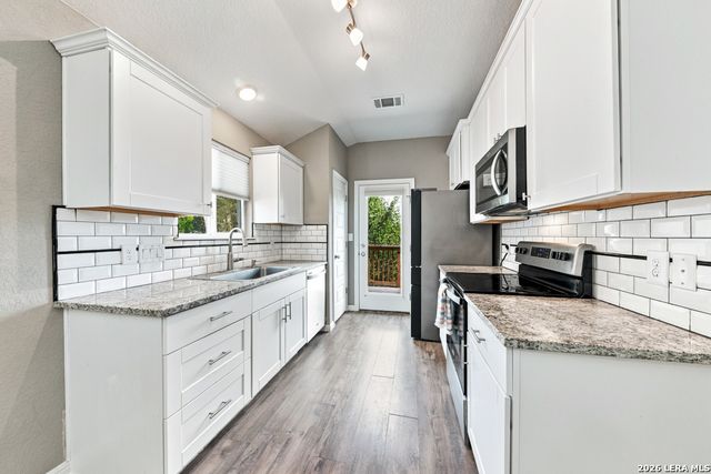 1101 CEDAR BND, Canyon Lake, TX 78133