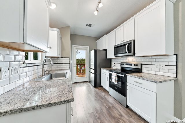 1101 CEDAR BND, Canyon Lake, TX 78133