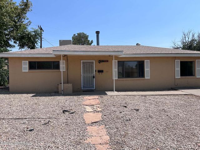 2030 Chilton Drive, Las Cruces, NM 88001