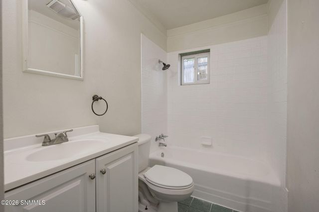 2030 Chilton Drive, Las Cruces, NM 88001