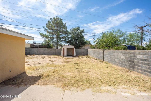 2030 Chilton Drive, Las Cruces, NM 88001