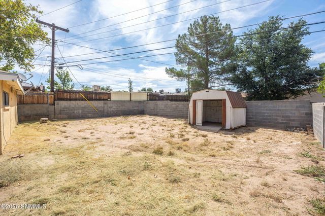 2030 Chilton Drive, Las Cruces, NM 88001