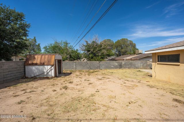 2030 Chilton Drive, Las Cruces, NM 88001