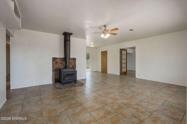 2030 Chilton Drive, Las Cruces, NM 88001
