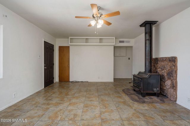 2030 Chilton Drive, Las Cruces, NM 88001