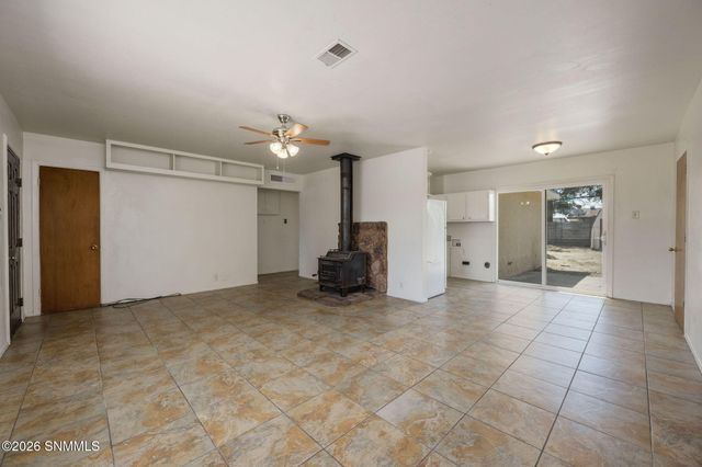 2030 Chilton Drive, Las Cruces, NM 88001