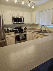 9073 Newport Way Way, Livonia, MI 48150