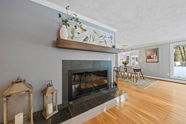 9 Mast Hill, Hingham, MA 02043