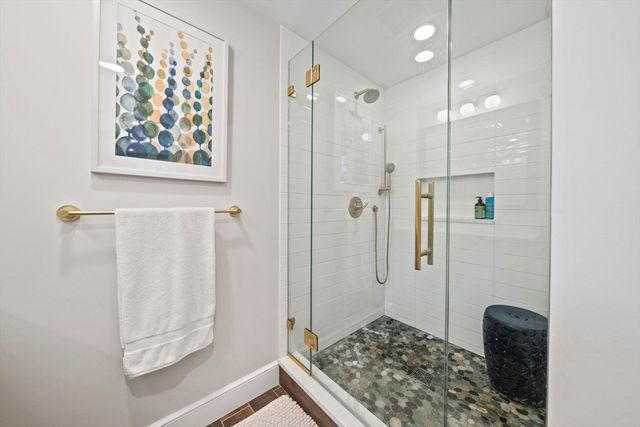 9 Mast Hill, Hingham, MA 02043