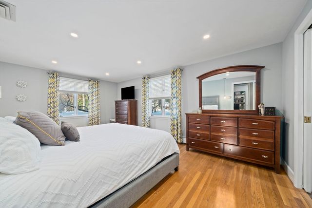 9 Mast Hill, Hingham, MA 02043