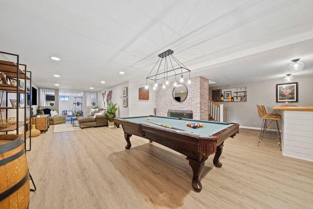 9 Mast Hill, Hingham, MA 02043