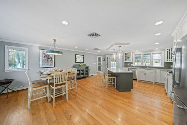 9 Mast Hill, Hingham, MA 02043