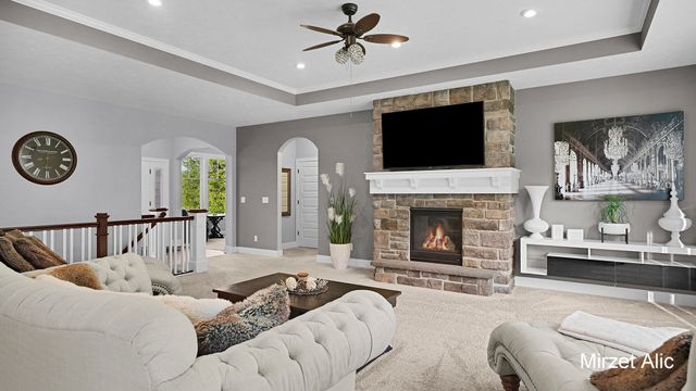 5220 Canyon River Drive NE, Ada, MI 49301