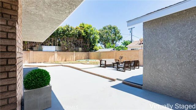 5449 E Fairbrook, Long Beach, CA 90815