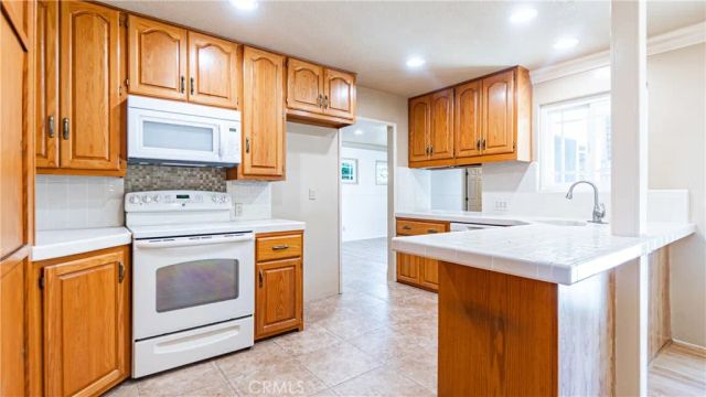 5449 E Fairbrook, Long Beach, CA 90815