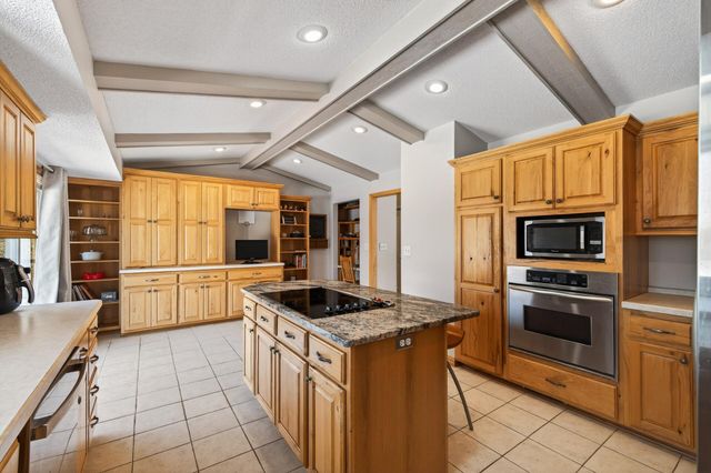 16780 Jeffrey Avenue N, Hugo, MN 55038