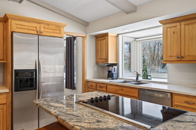 16780 Jeffrey Avenue N, Hugo, MN 55038