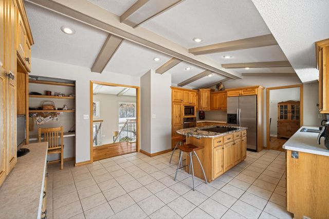 16780 Jeffrey Avenue N, Hugo, MN 55038