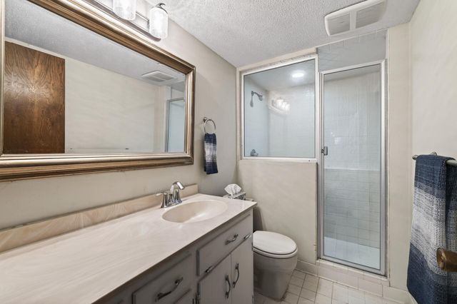 16780 Jeffrey Avenue N, Hugo, MN 55038