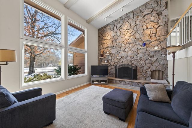 16780 Jeffrey Avenue N, Hugo, MN 55038