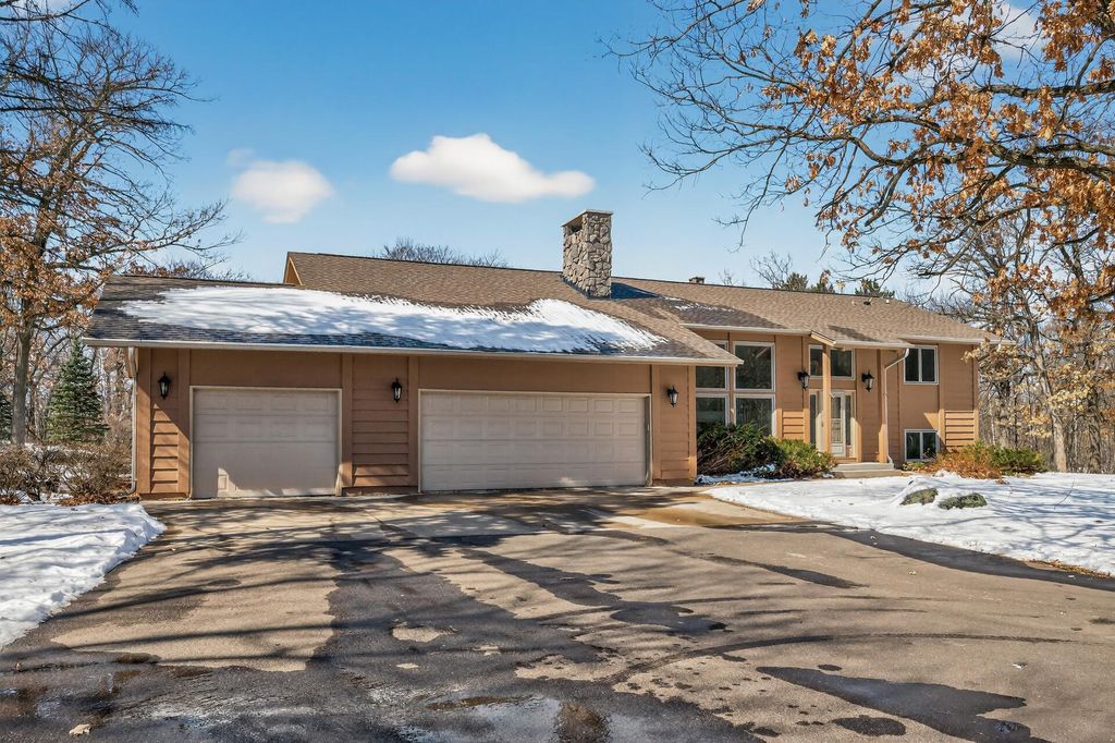 16780 Jeffrey Avenue N, Hugo, MN 55038