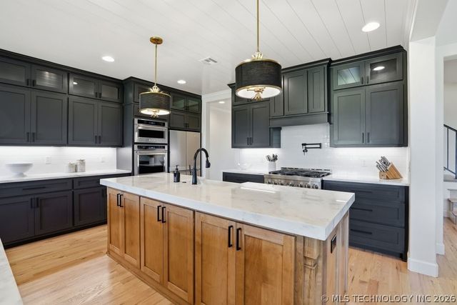 18893 E Canyon Ridge Road, Owasso, OK 74055