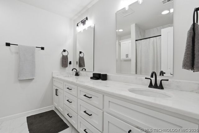 18893 E Canyon Ridge Road, Owasso, OK 74055