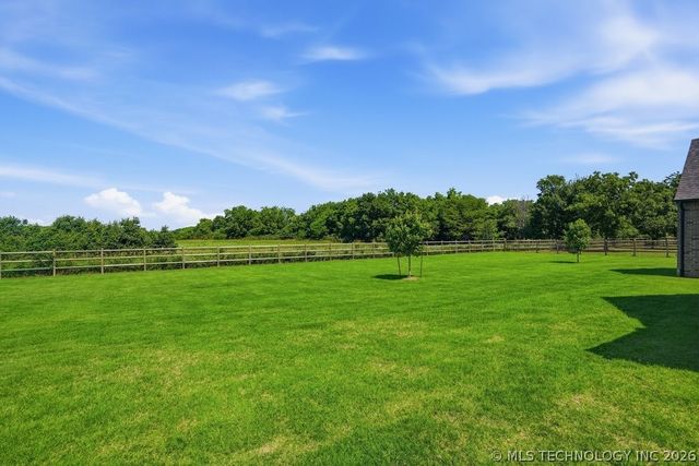 18893 E Canyon Ridge Road, Owasso, OK 74055